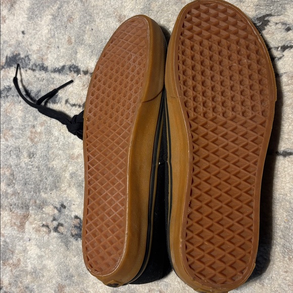 Vans Men's Black Canvas Sneakers with Gold Eyelets size 10.5 NWT - Picture 5 of 6